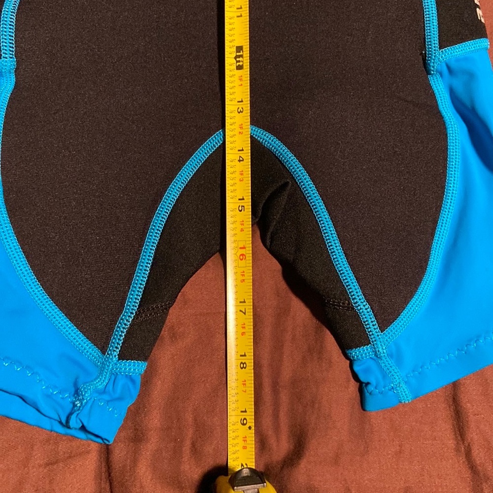 Wetsuit. - Picture 8 of 15